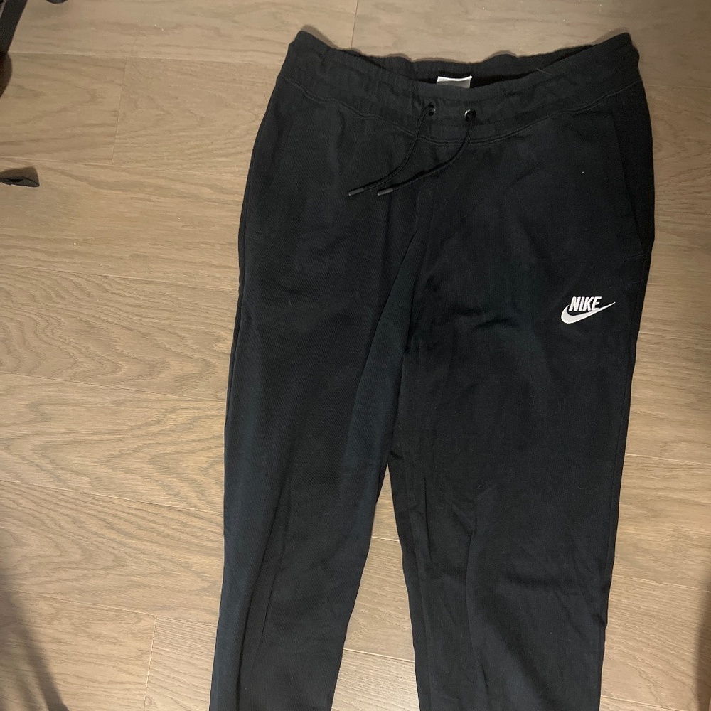Nike Skinny Leg Sweatpants